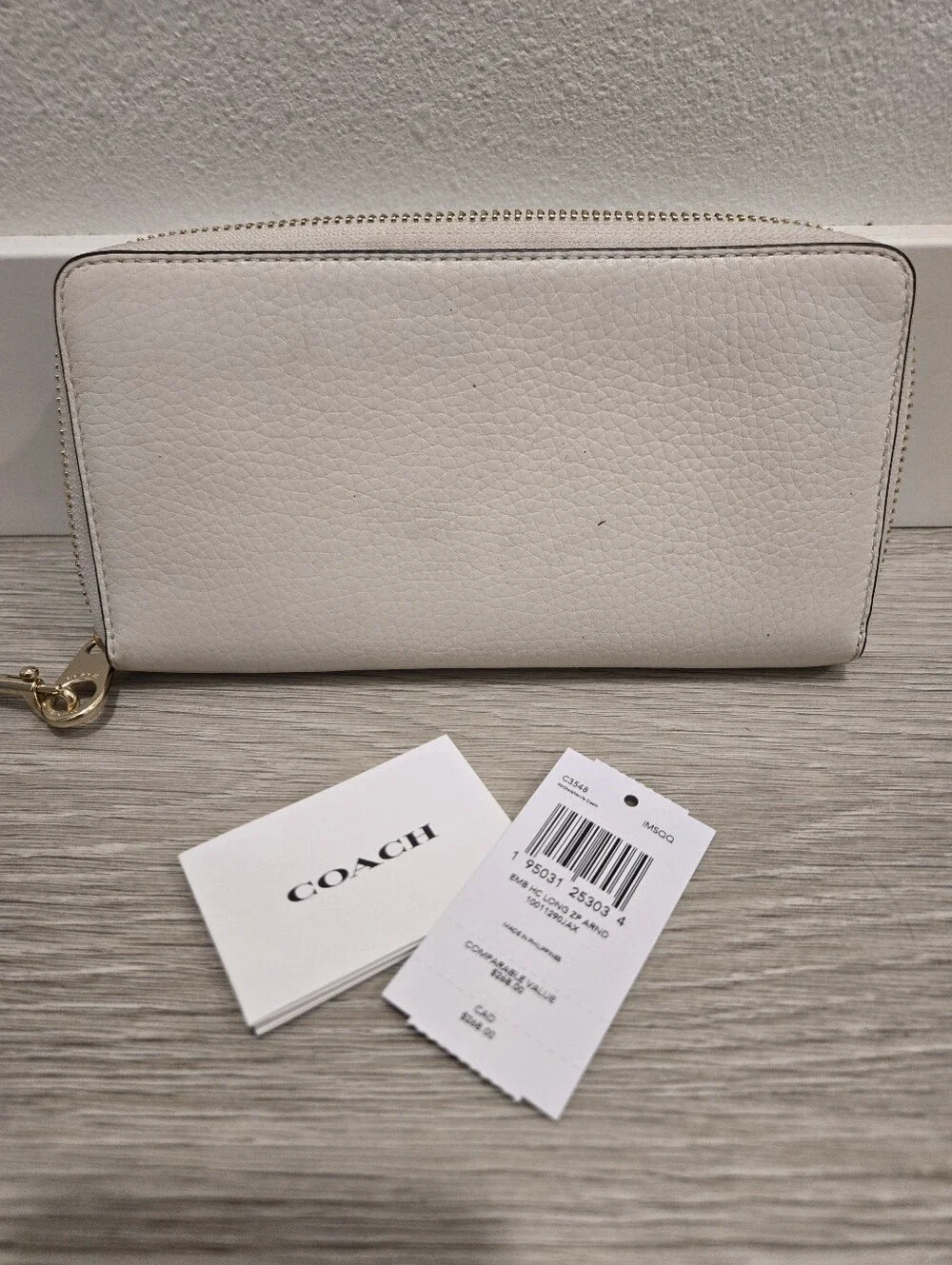 Coach White Leather Zip Wristlet Wallet with Coach Logo
